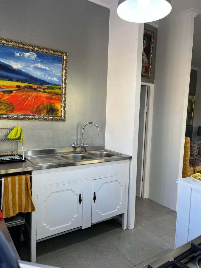 Somerset West Garden Apartments 1 Exteriör bild