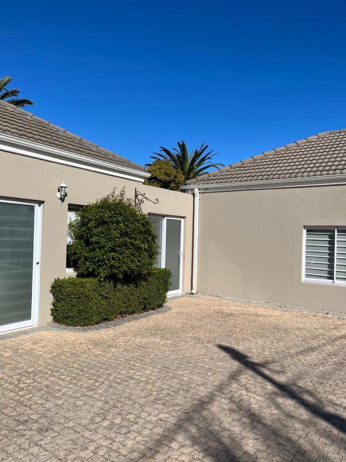 Somerset West Garden Apartments 1 Exteriör bild