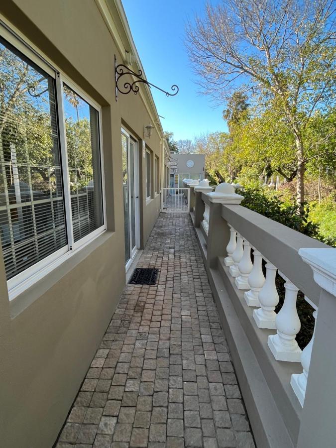 Somerset West Garden Apartments 1 Exteriör bild